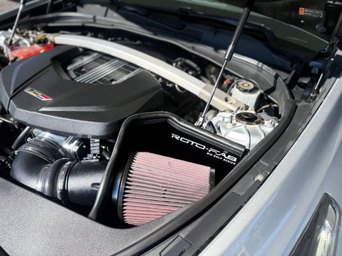 Used 2016 Cadillac CTS V w/ Luxury Package RWD image 80