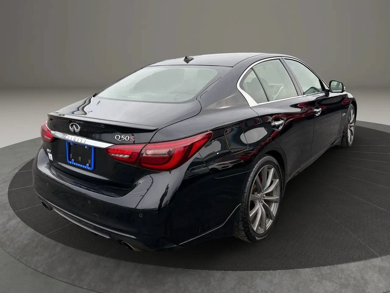 Used 2018 INFINITI Q50 Red Sport 400 w/ Proactive Package AWD/4WD image 5