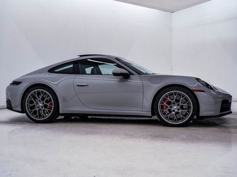 New 2026 Porsche 911 Carrera 4S image 9