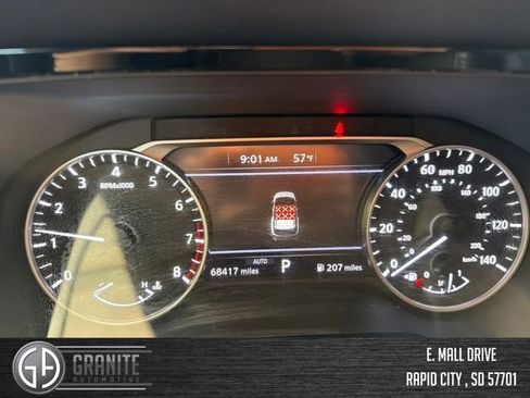 Used 2023 Nissan Pathfinder SV image 10