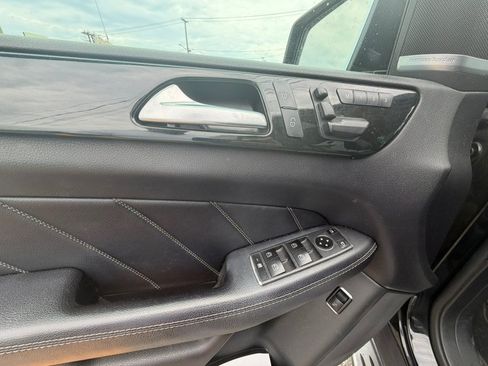 Used 2016 Mercedes-Benz GL 450 4MATIC image 9