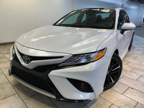 Used 2020 Toyota Camry XSE image 1