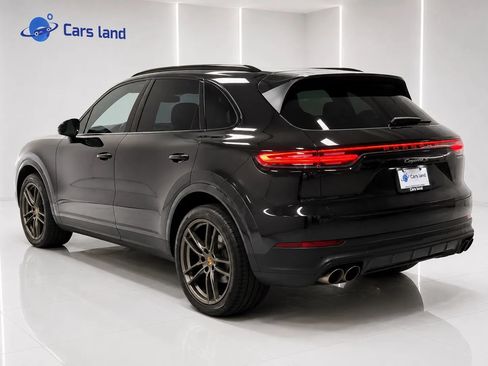 Used 2019 Porsche Cayenne S AWD/4WD image 5