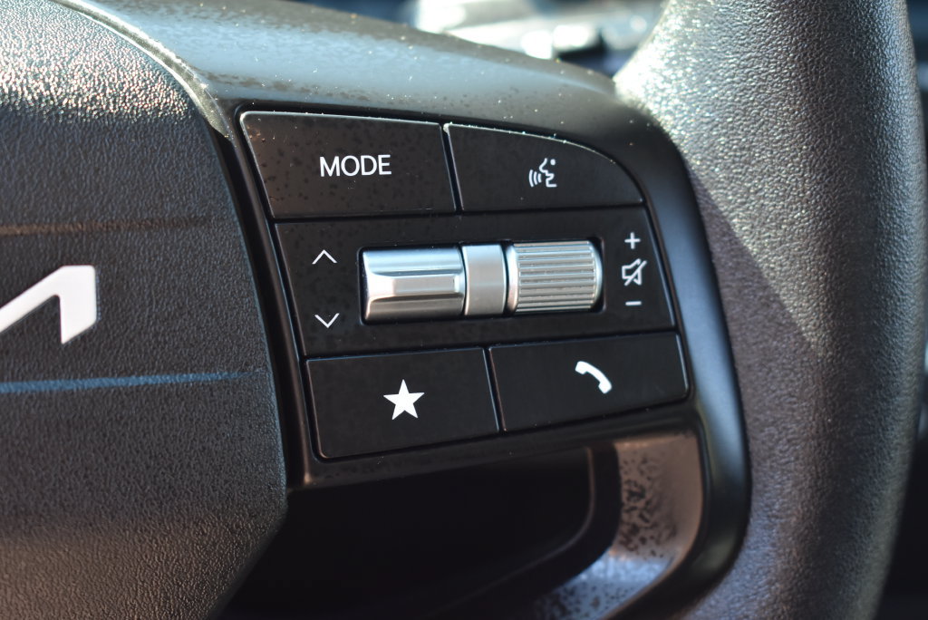 Used 2025 Kia K4 FWD image 25