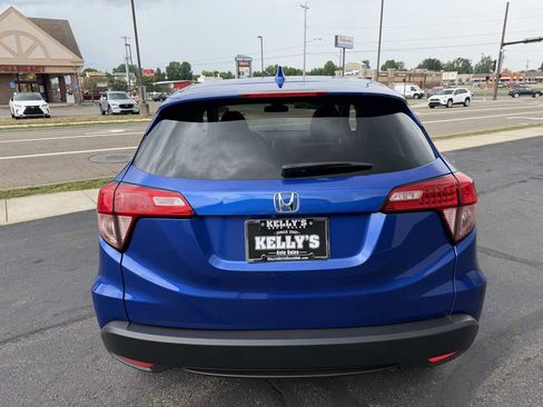 Used 2018 Honda HR-V EX image 4