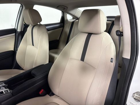 Used 2018 Honda Civic EX image 11