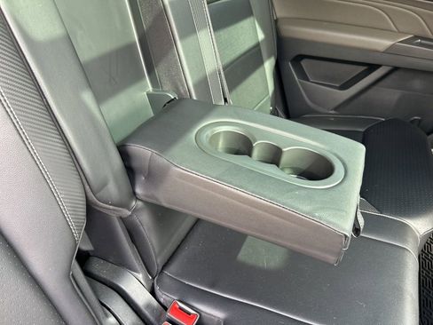 Used 2022 Volkswagen Atlas Cross Sport SEL R-Line image 44