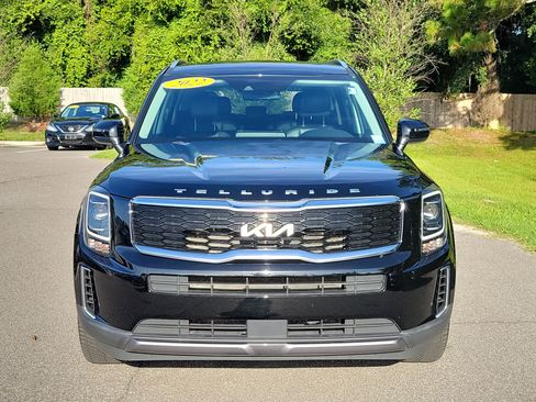 Used 2022 Kia Telluride S FWD image 2