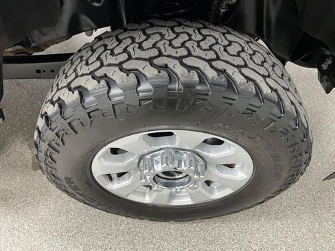 Used 2024 Ford F350 XLT AWD/4WD image 16