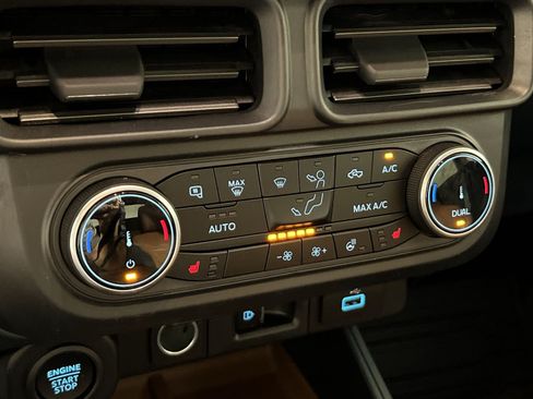 Used 2024 Ford Maverick Lariat FWD image 21
