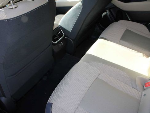 Used 2025 Subaru Outback Premium image 21