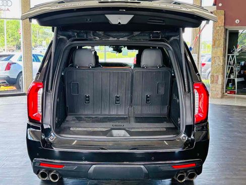 Used 2023 GMC Yukon Denali Ultimate AWD/4WD image 11