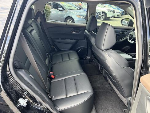 Certified 2023 Nissan Rogue SV w/ SV Premium B Package FWD image 13