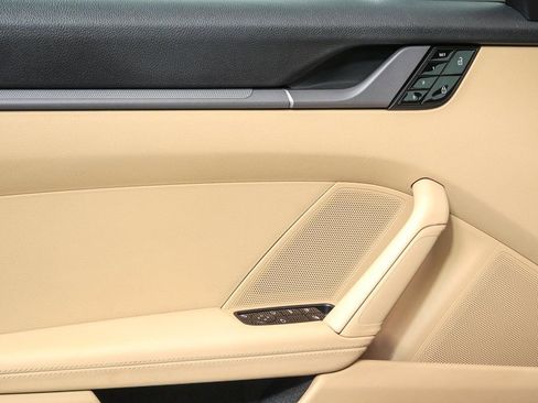 Certified 2021 Porsche 911 Carrera 4 image 6