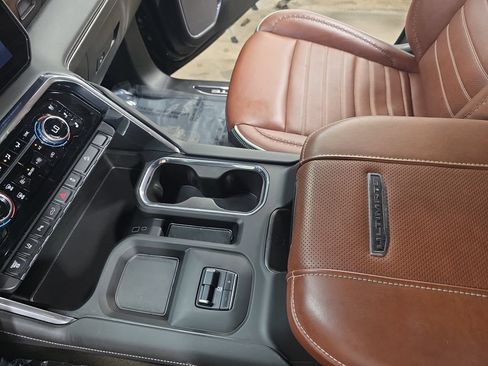 Used 2025 GMC Sierra 2500 Denali Ultimate AWD/4WD image 23