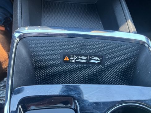 Used 2025 Chevrolet Equinox RS FWD image 27