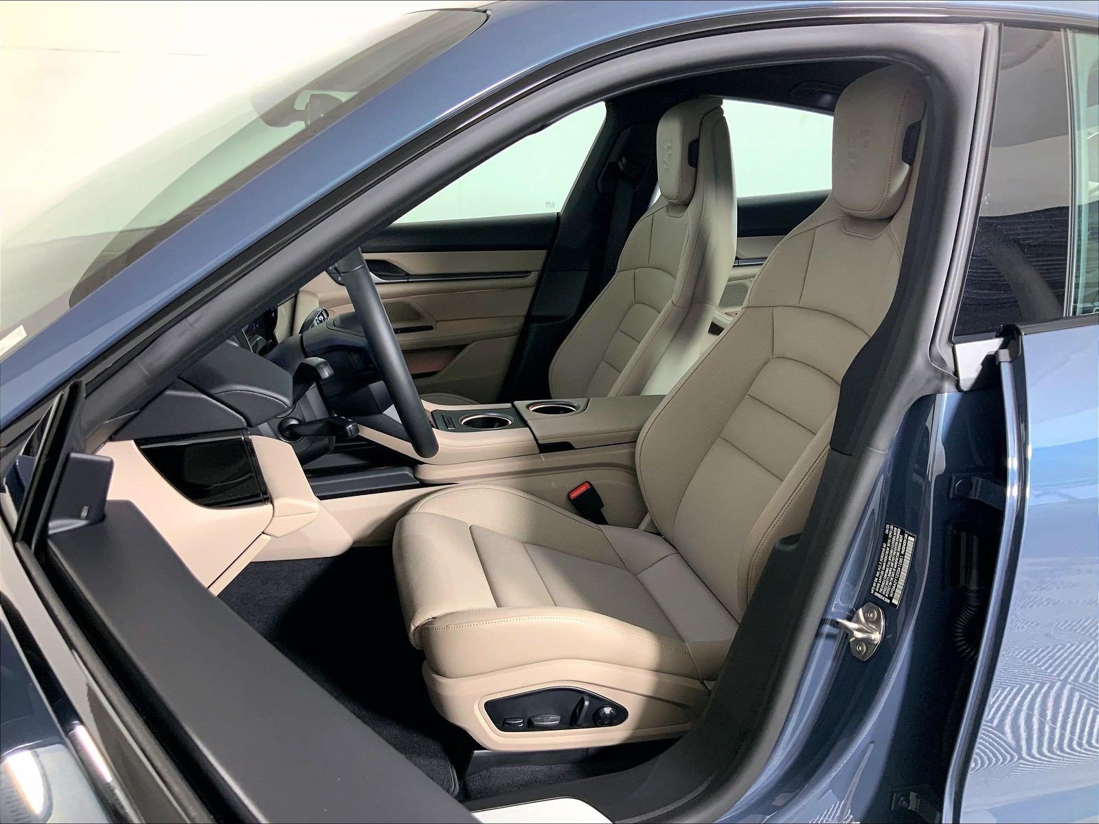 Certified 2025 Porsche Taycan AWD/4WD image 5