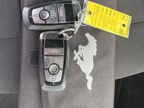 Used 2018 Ford Mustang Coupe RWD image 28