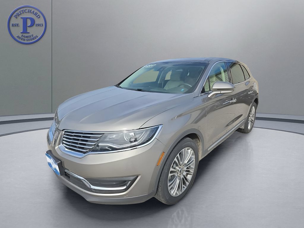 Used 2017 Lincoln MKX Reserve w/ Driver Assistance Package AWD/4WD image 3