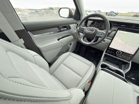 New 2026 GMC Terrain Denali w/ LPO, Floor Liner Package image 19