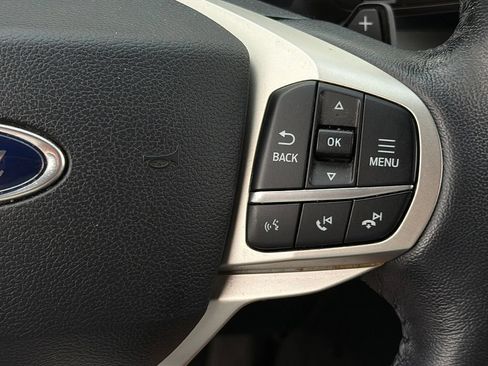 Used 2020 Ford Explorer XLT w/ Equipment Group 202A AWD/4WD image 19