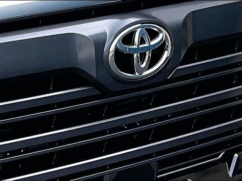 Certified 2026 Toyota Tundra Limited AWD/4WD image 30
