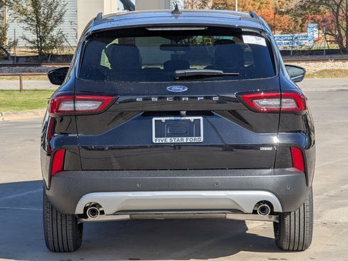New 2026 Ford Escape PHEV image 5