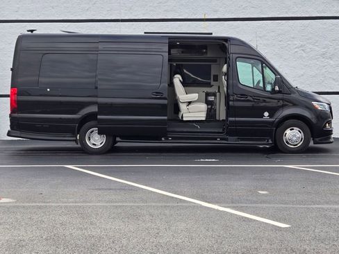 New 2024 Mercedes-Benz Sprinter 3500 image 9