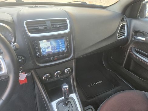 Used 2011 Dodge Avenger Heat image 13