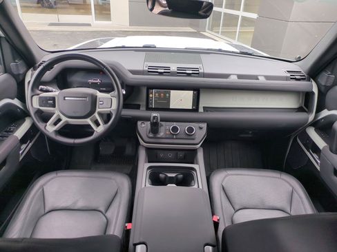 Used 2023 Land Rover Defender 110 SE AWD/4WD image 25