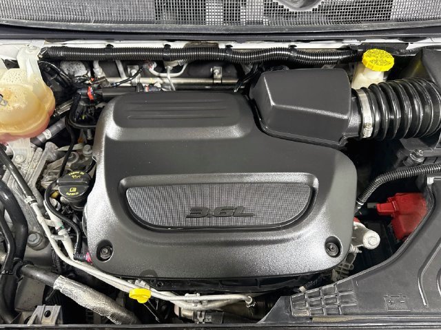 Used 2022 Chrysler Pacifica Touring-L FWD image 38