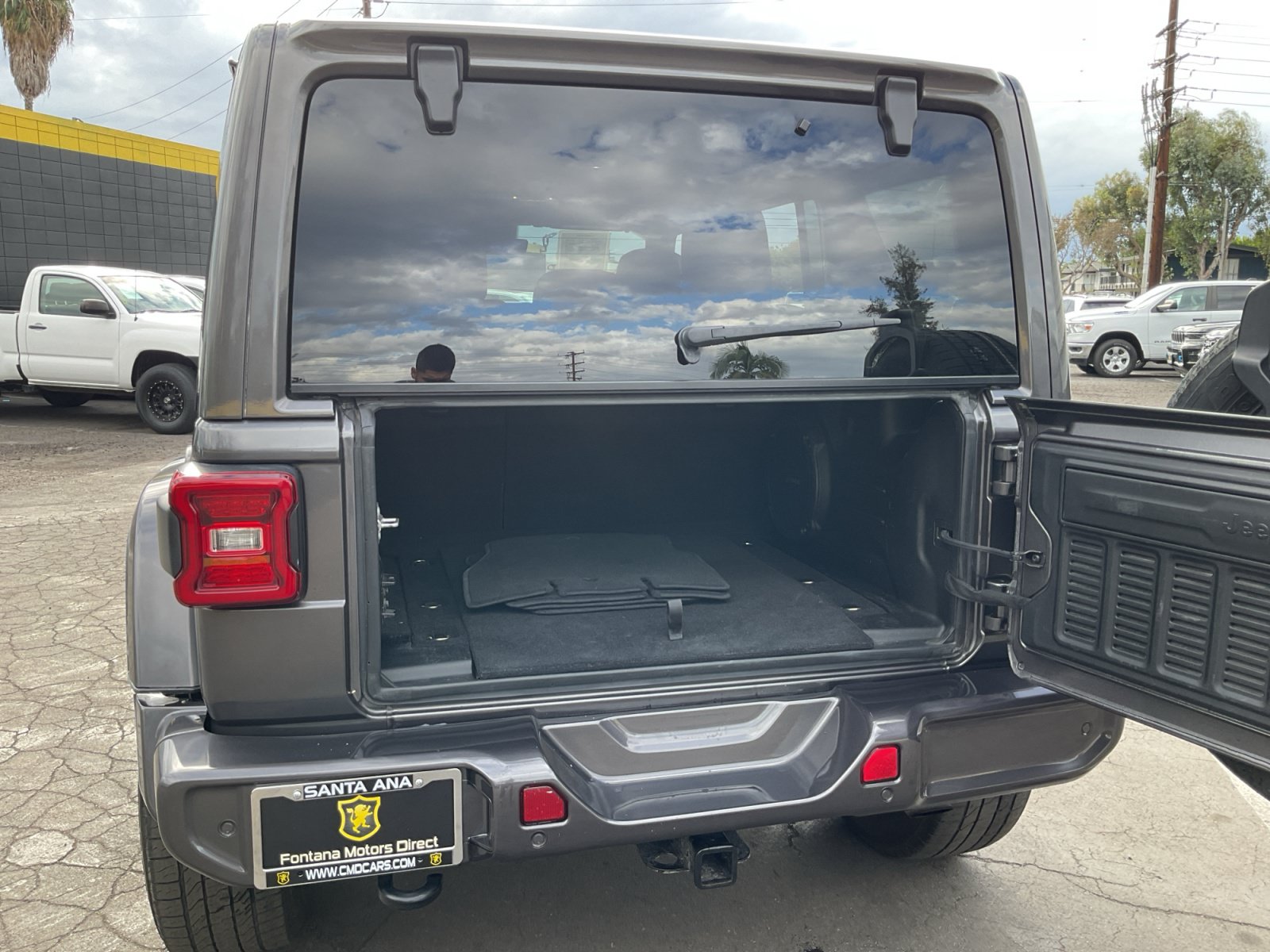 Used 2021 Jeep Wrangler Unlimited Sahara AWD/4WD image 25