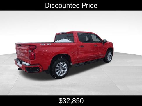 Used 2019 Chevrolet Silverado 1500 Custom image 3