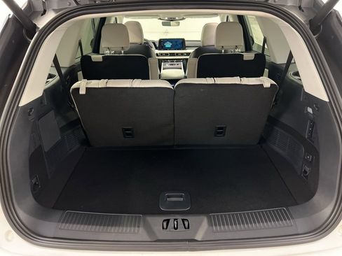 New 2026 Lincoln Aviator AWD image 38