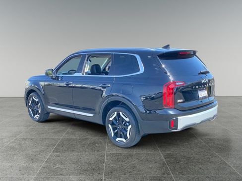 Used 2024 Kia Telluride S w/ S Sunroof Package FWD image 3