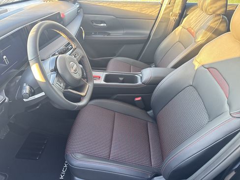 New 2026 Nissan Kicks SR w/ Cold Weather Package image 9