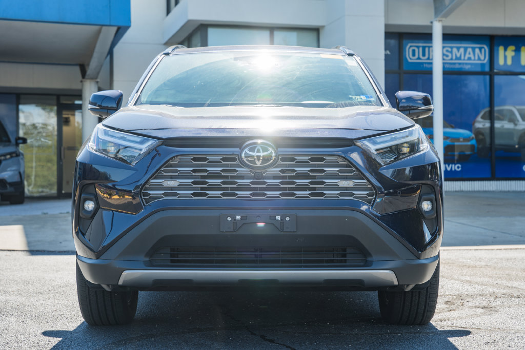 Used 2025 Toyota RAV4 Limited w/ Advanced Technology Package AWD/4WD image 2