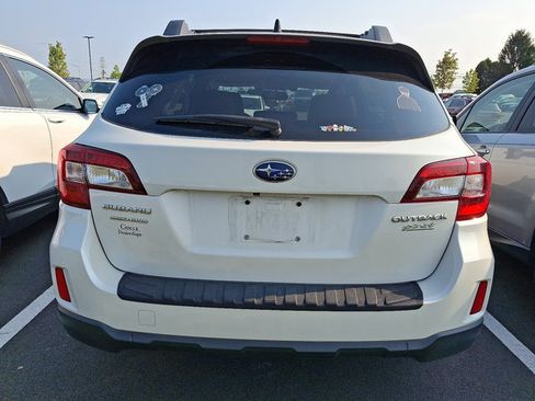 Used 2016 Subaru Outback 2.5i Limited AWD/4WD image 5