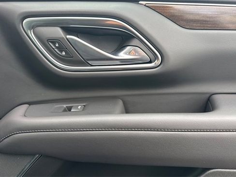 Used 2023 GMC Yukon XL SLE w/ Gmc Pro Safety Plus Package image 22