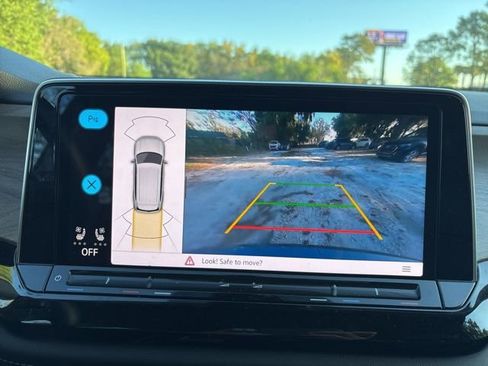 Used 2024 Volkswagen Atlas SE image 12