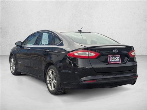 Used 2016 Ford Fusion SE image 5
