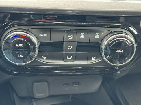 New 2026 Chevrolet Trax ACTIV w/ Sunroof Package FWD image 15