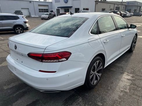 Certified 2020 Volkswagen Passat 2.0T SEL image 6