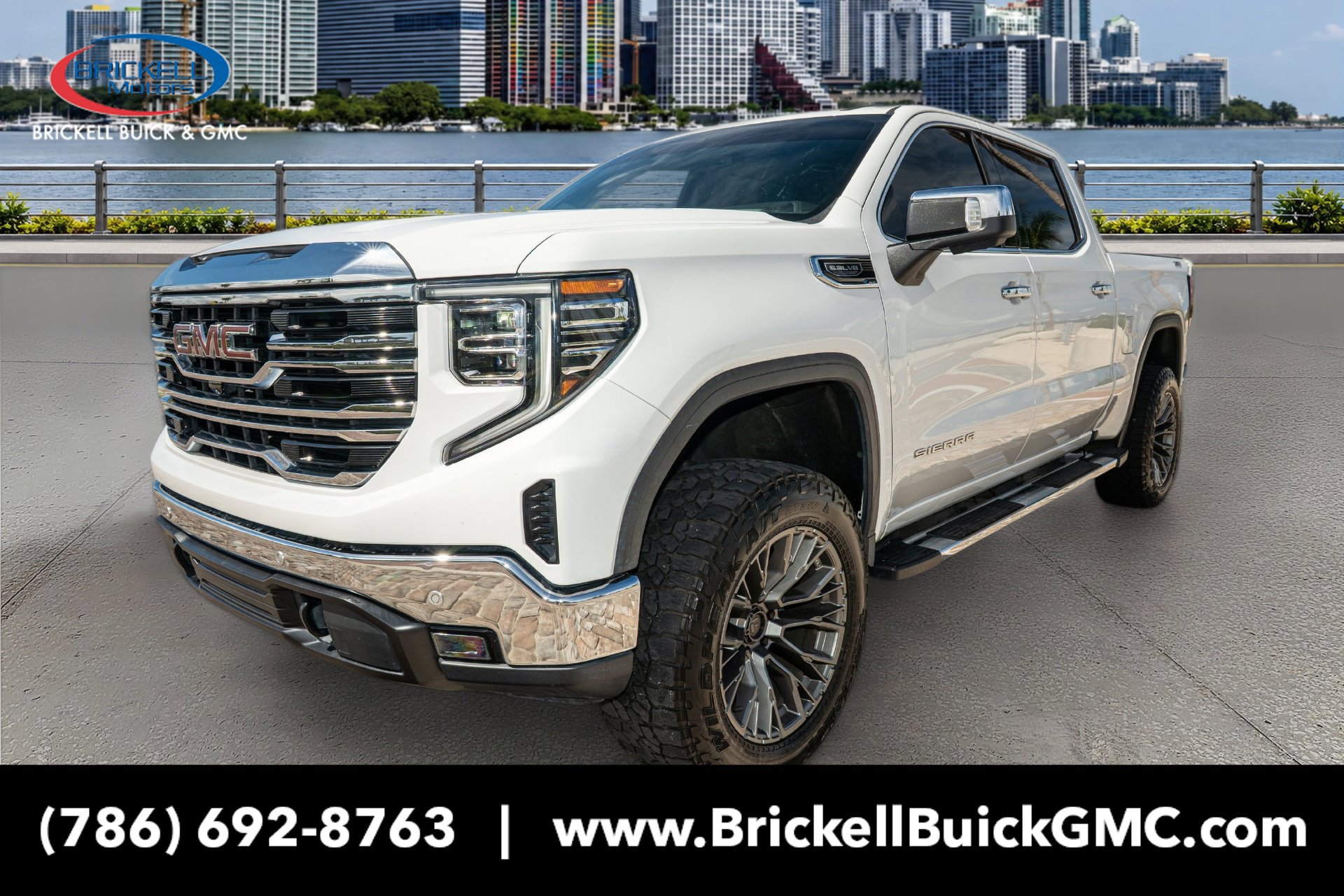 Used 2022 GMC Sierra 1500 SLT w/ SLT Premium Plus Package AWD/4WD image 7