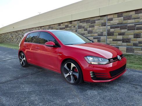 Used 2017 Volkswagen GTI SE FWD image 1