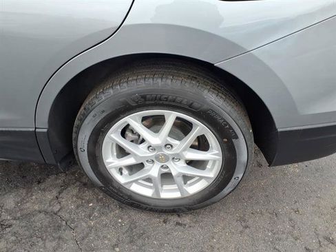 Certified 2024 Chevrolet Equinox LT w/ LPO, Floor Liner Package image 8