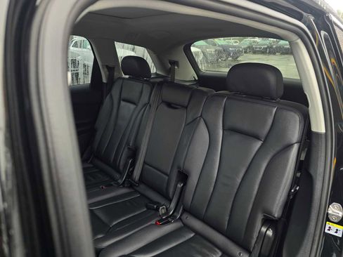 Used 2024 Audi Q7 3.0T Premium Plus image 19