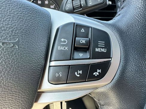 Used 2022 Ford Explorer XLT w/ Equipment Group 202A image 19