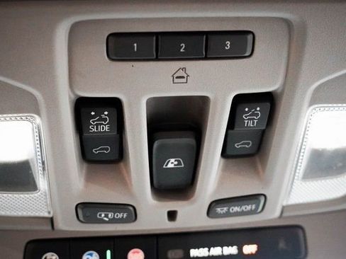 Used 2021 Chevrolet Silverado 2500 LTZ w/ LTZ Convenience Package AWD/4WD image 34