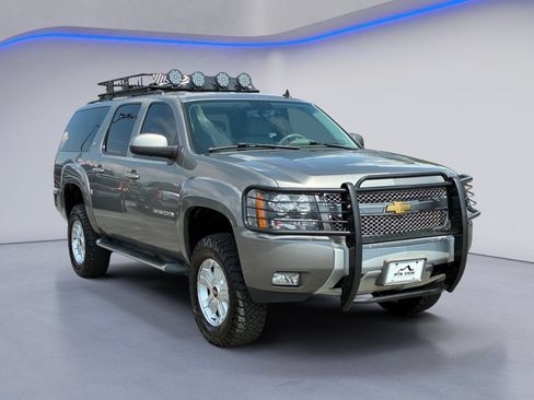 Used 2012 Chevrolet Suburban LT AWD/4WD image 5